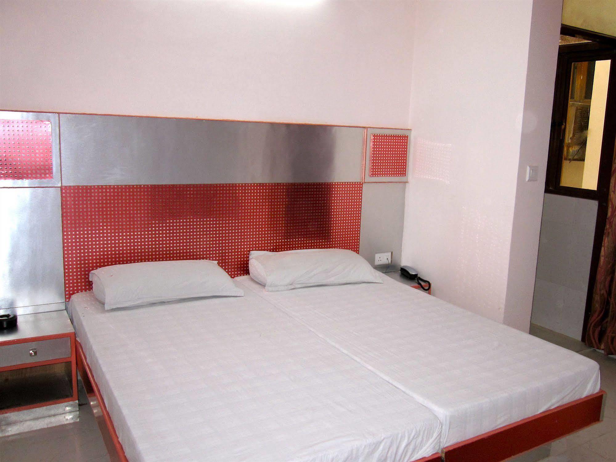 Hotel Kwality New Delhi Exterior foto