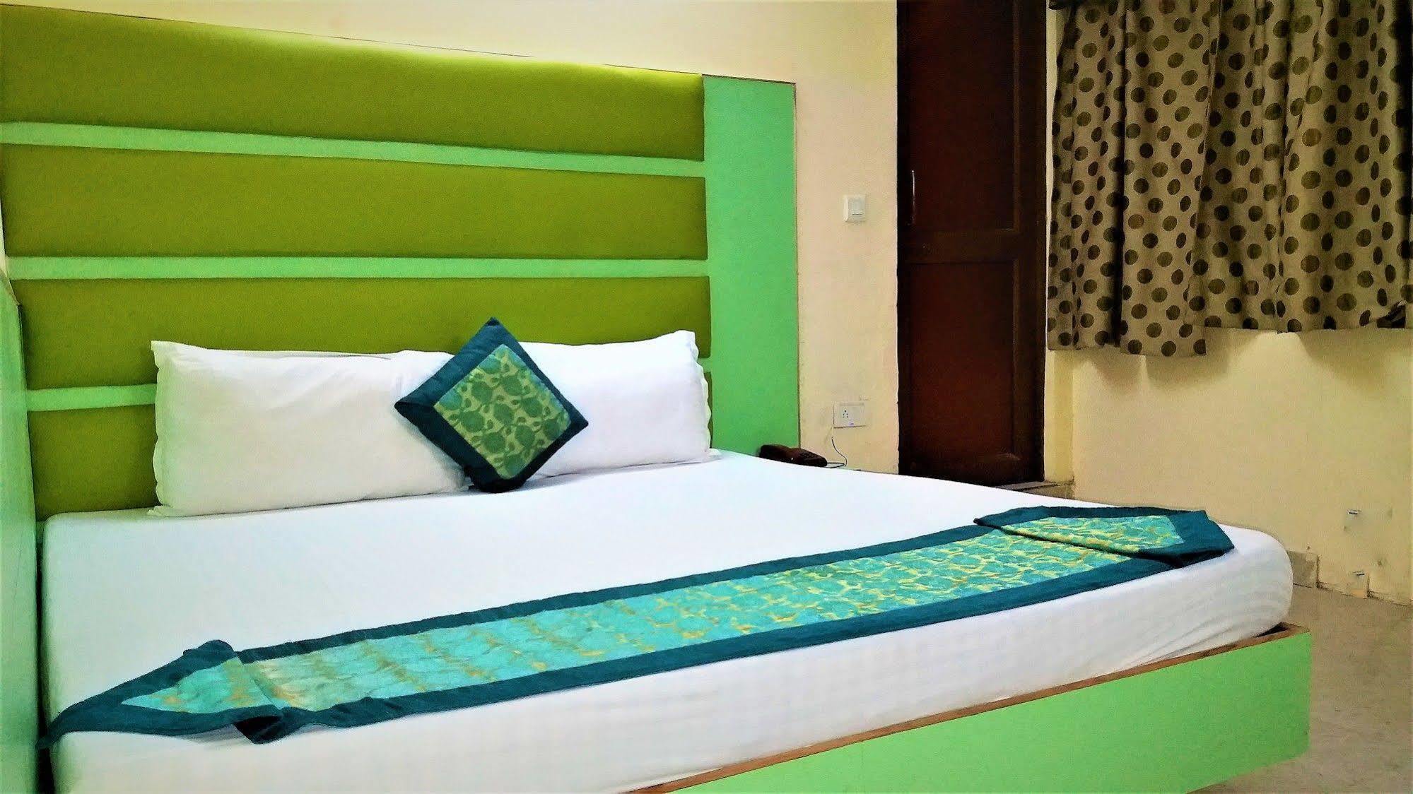 Hotel Kwality New Delhi Exterior foto